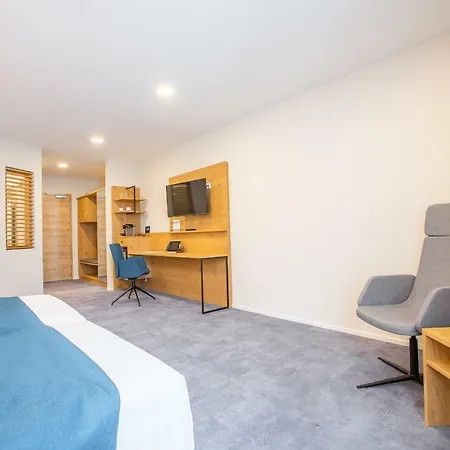 Schwan Und Post Business Quarters 4*