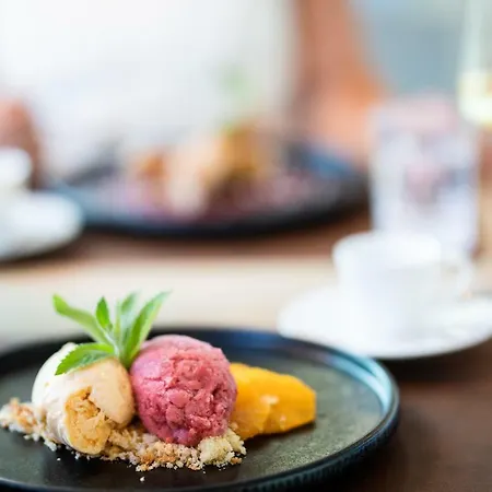 Schwan Und Post Business Quarters 4*