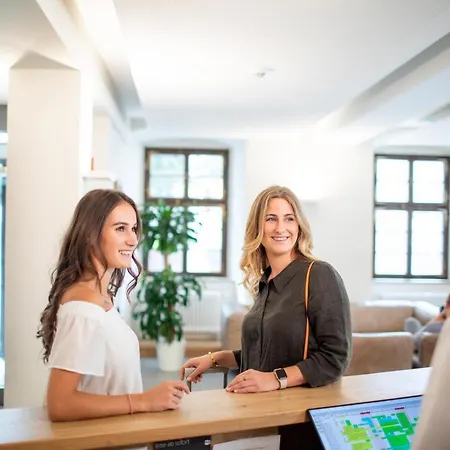 Schwan Und Post Business Quarters