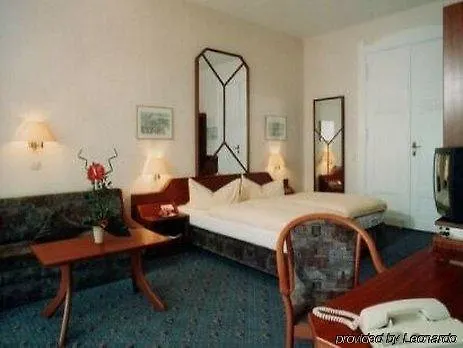 Schwan Und Post Business Quarters Otel