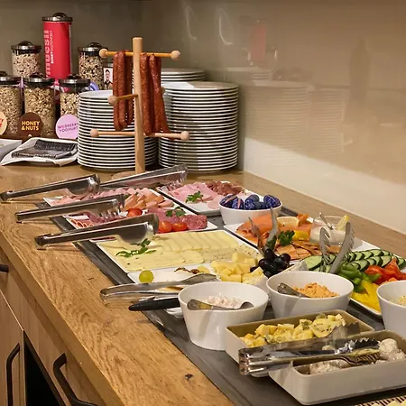 Schwan Und Post Business Quarters Hotel 4*