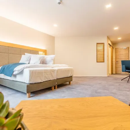 Schwan Und Post Business Quarters Ξενοδοχείο 4*